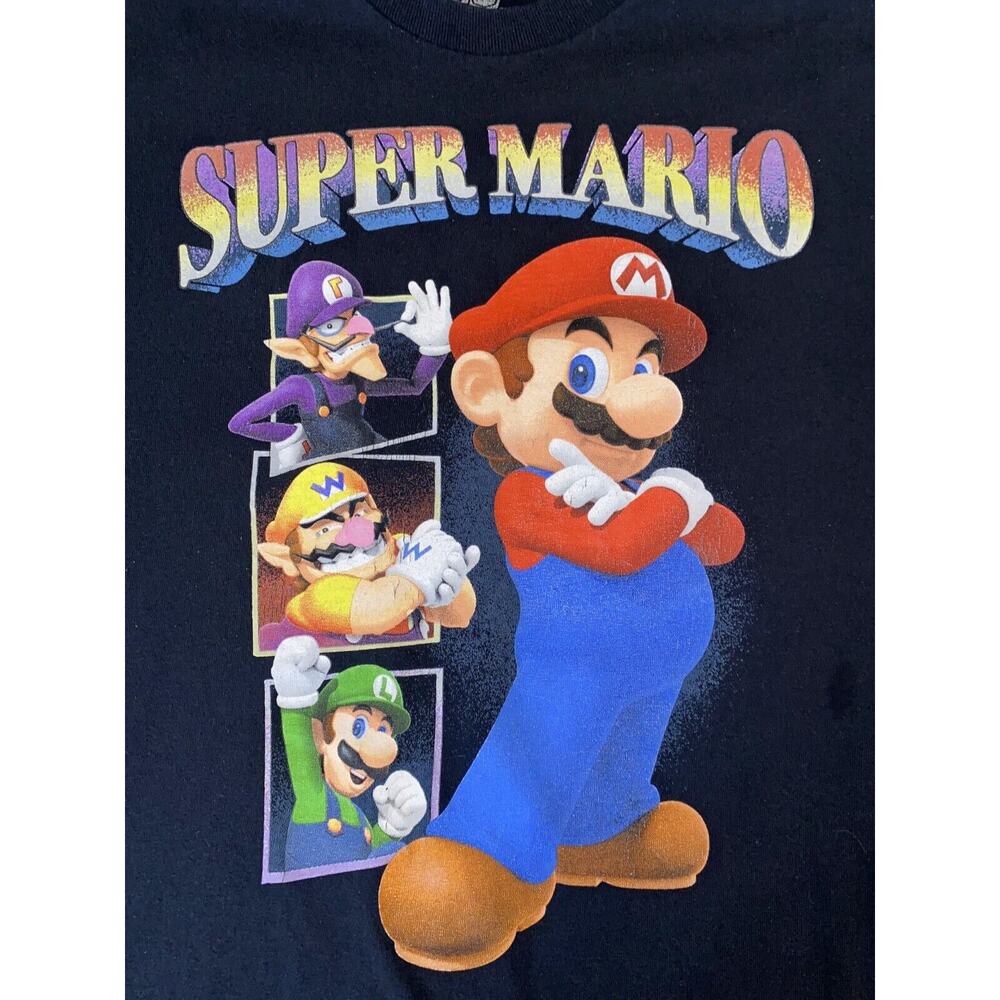 Nintendo Super Mario Cartoon Mens Graphic Tshirt Size Large Black Tee Shirt